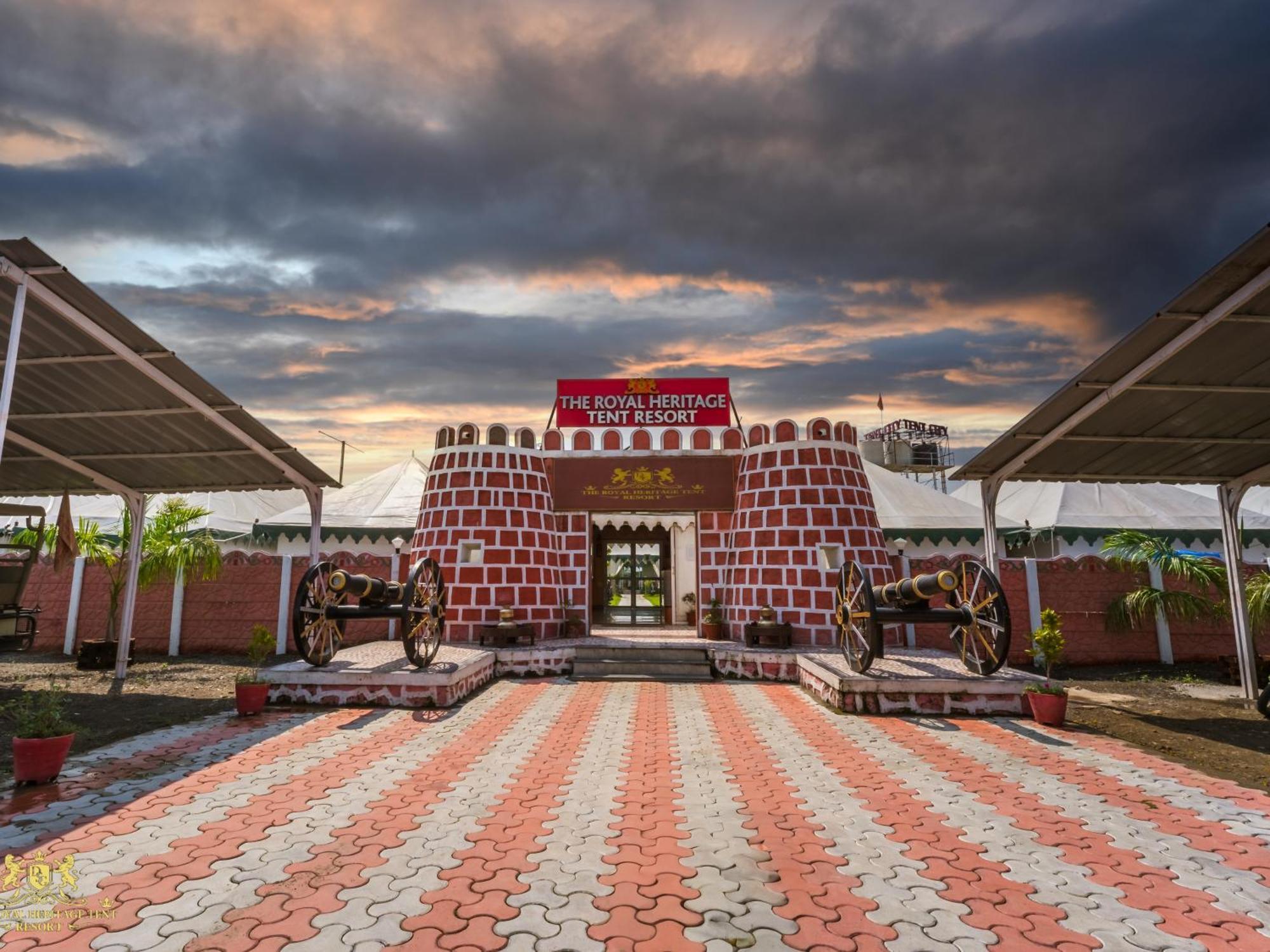The Royal Heritage Tent Resort- Statue Of Unity Kevadia Exterior photo